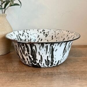 🥨HOLD🥨 Graniteware Enamelware Splatter Bowl